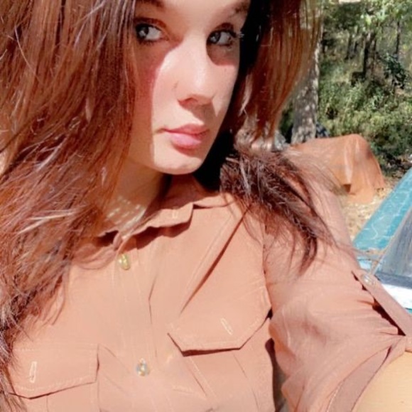 Meet your Posher, Trinity - Picture 1 of 1